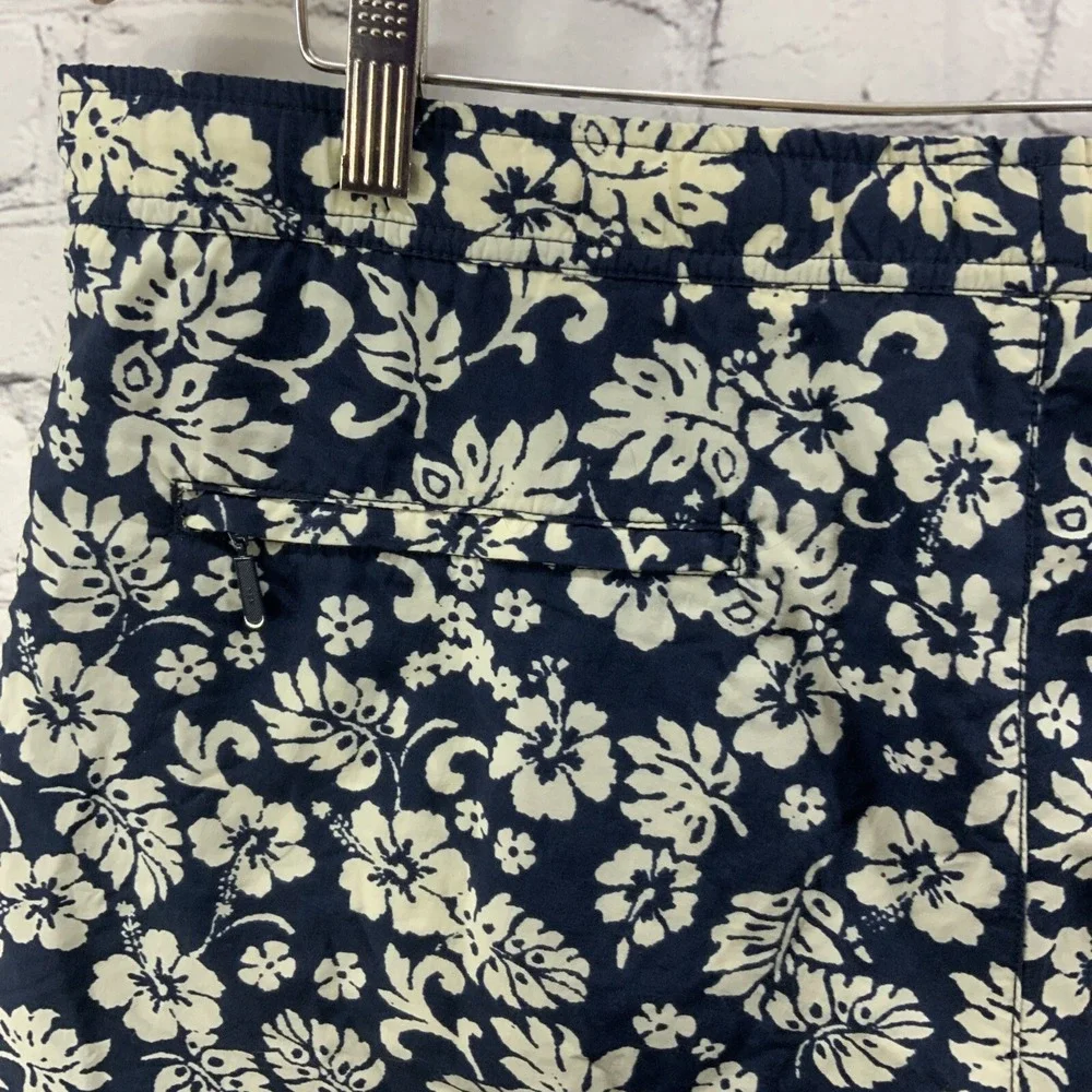Eddie Bauer Sports Shorts Mens Sz M Mesh Lining‎ Floral Print Swim Trunks